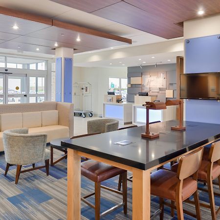 Holiday Inn Express & Suites Madison By Ihg Ngoại thất bức ảnh