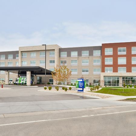 Holiday Inn Express & Suites Madison By Ihg Ngoại thất bức ảnh