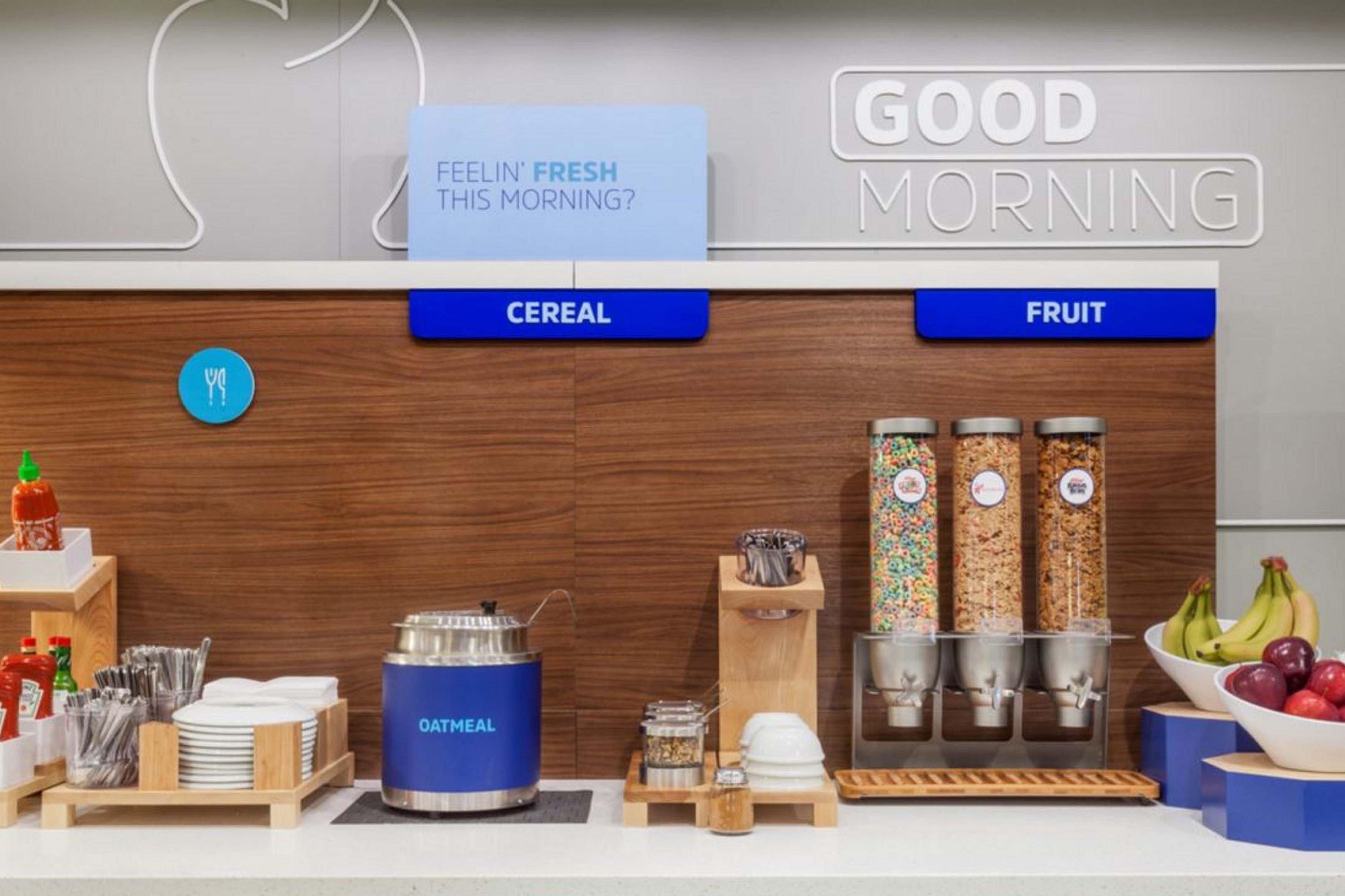 Holiday Inn Express & Suites Madison By Ihg Ngoại thất bức ảnh