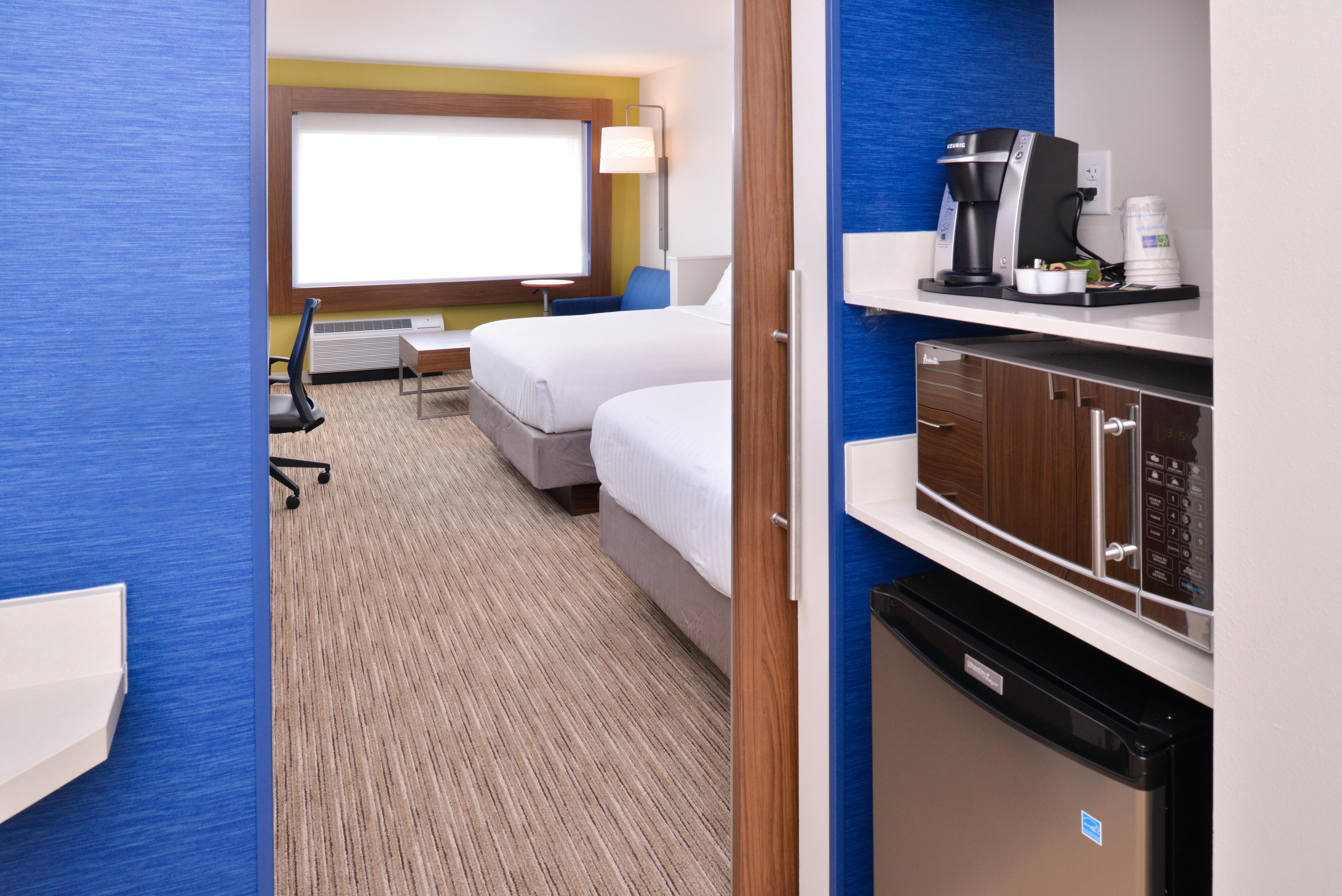 Holiday Inn Express & Suites Madison By Ihg Ngoại thất bức ảnh