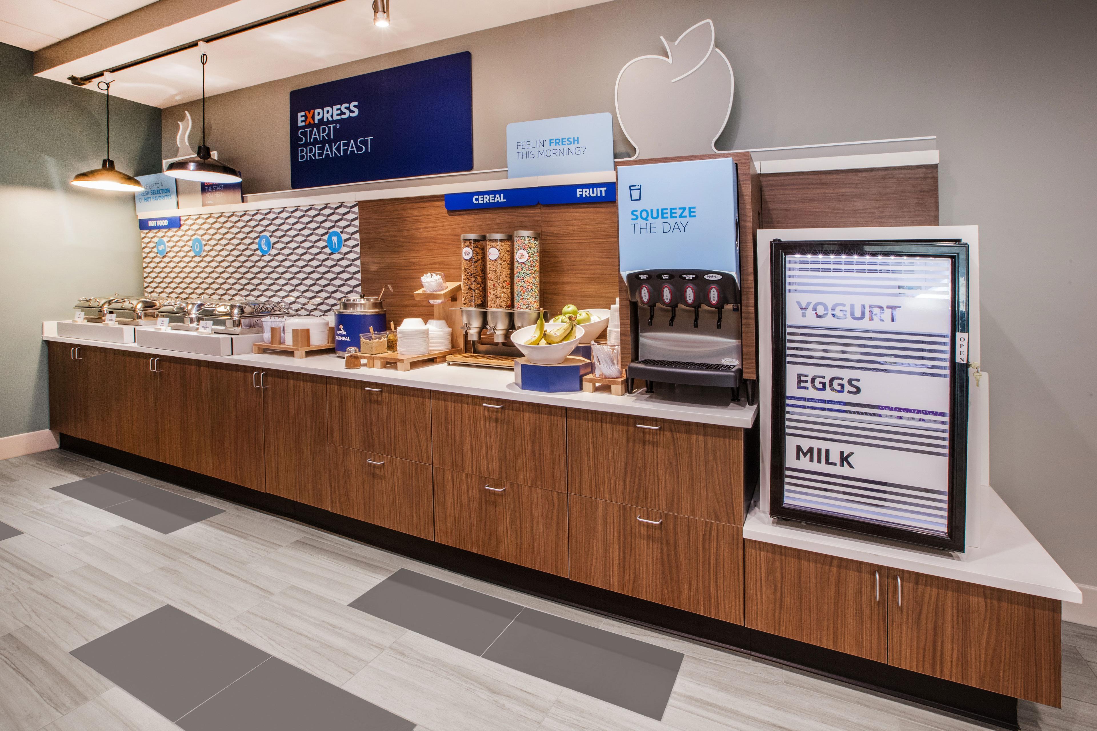 Holiday Inn Express & Suites Madison By Ihg Ngoại thất bức ảnh