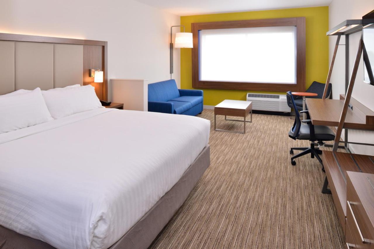 Holiday Inn Express & Suites Madison By Ihg Ngoại thất bức ảnh